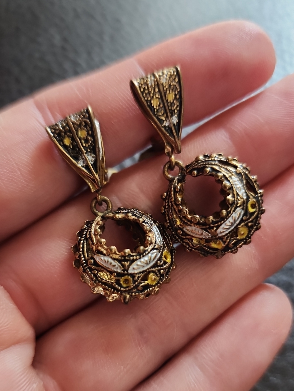 Vintage Damascene Gold and Black Filigree Drop Clip Earrings